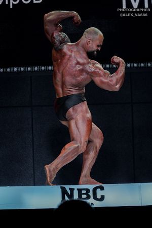CLASSIC PHYSIQUE